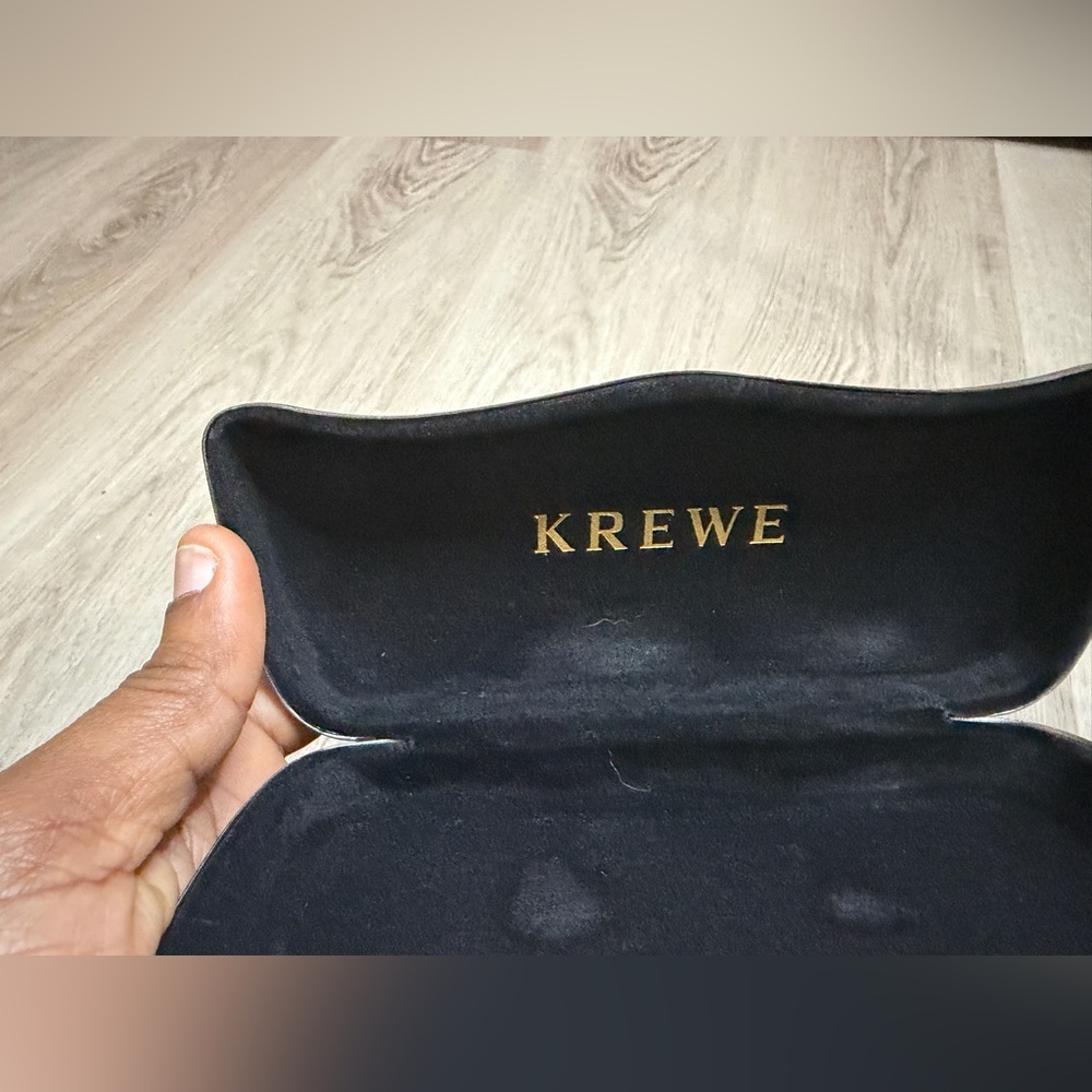 KREWE Metallic Silver Eyewear Case - Picture 4 of 4